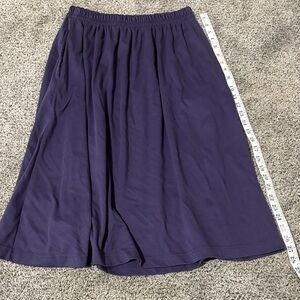 Lands' End Women's A-Line Skirt in Rich Navy with pockets!